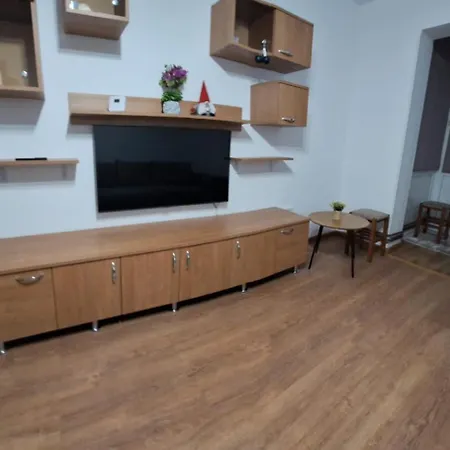 Claudiu Apartment